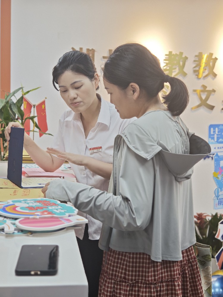 在武汉提升成人学历，需要去学校线下上课吗？